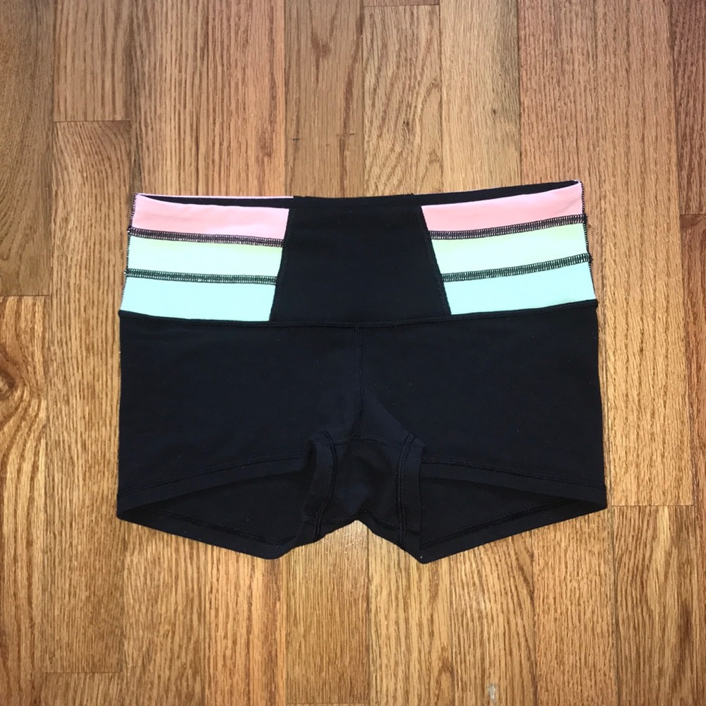 Lululemon Multicolor Band Booty Shorts